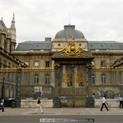 Palais De Justice