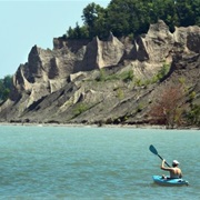 Chimney Bluffs State Park
