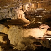 Les Grottes De La Balme