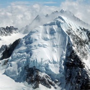 Myanmar: Hkakabo Razi (19,295 Ft)