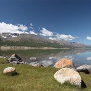 Khoton Nuur