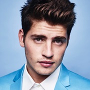 Gregg Sulkin