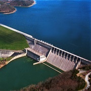 Wolf Creek Dam