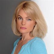 Erika Eleniak