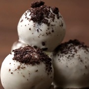 Cookies and Cream Truffles