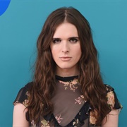 Hari Nef
