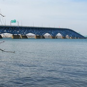 North Grand Island Bridge