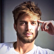 Drew Van Acker