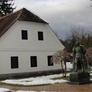 Rodna Kuća Josipa Broza Tita Kumrovec