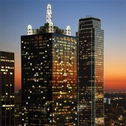 Renaissance Tower, Dallas