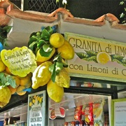 Limoncello Orchard in Napoli