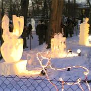 Jääveistoksia (Ice Sculptures)