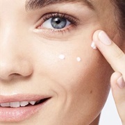 Apply Face Cream With the Ring Finger