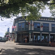 Cask & Schooner (Friday Harbor, Washington)