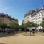 Place Dauphine, Paris