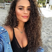 Madison Pettis