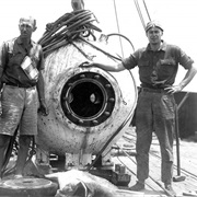 Dove 800 Meters in Ocean in Bathysphere (1934)