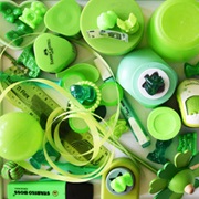 Pick a Colour and Collect as Many Things as Possible in One Minute