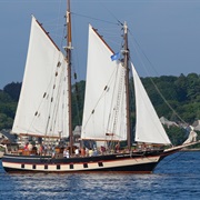 Sail a Schooner