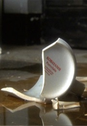 The Kobayashi Porcelain Mug, the Usual Suspects (1995)