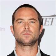 Sullivan Stapleton