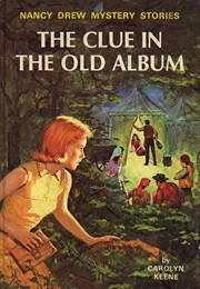 The Clue in the Old Album (Carolyn Keene)