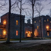 Ravenwood Castle
