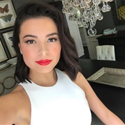 Miranda Cosgrove