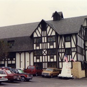 Henry VIII Inn & Lodge