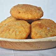 Pyaaj Kachori / Onion Kachori