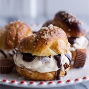 No Churn Caramel Peanut Butter Cup With Pretzel and Hot Fudge