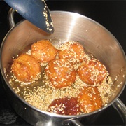 Fried Cheese Ball With Honey (Globi)