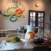 Island Nosh (Clinton, Washington)