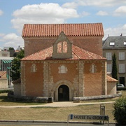 Baptistère St-Jean, Poitiers, France