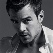 Josh Duhamel