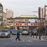 Eat Vietnamese or Thai Food on Argyle