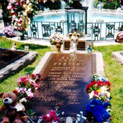 Elvis' Grave, Memphis