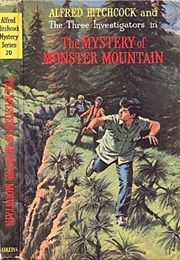 The Mystery of Monster Mountain (The Three Investigators) (M.V. Carey)