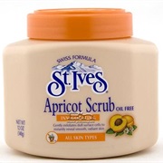 St.Ives Apricot Scrub