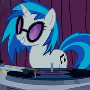 Vinyl Scratch/DJ P0n-3
