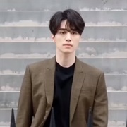 Lee Dong Wook