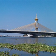 Maha Chesadabodindranusorn Bridge
