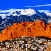 Garden of the Gods and Pike&#39;s Peak