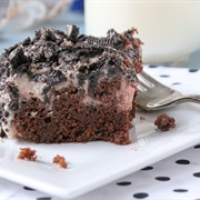 Oreo Pudding Poke Cake