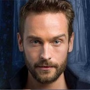 Tom Mison