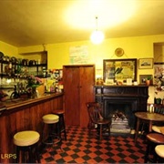 The New Cross Inn, Court Henry