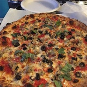 Serious Pizza Plus (Ilwaco, Washington)