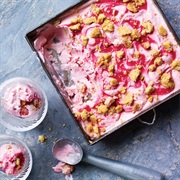 Rhubarb Crumble Ice Cream