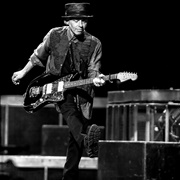 Nils Lofgren (Bruce Springsteen)