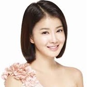Lee Si-Young